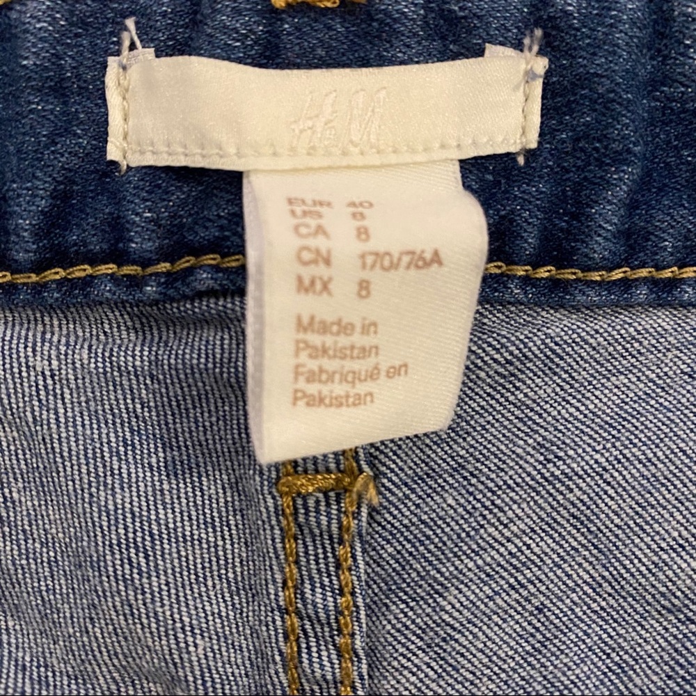 H&M jeans Short size 8 - Picture 4 of 5